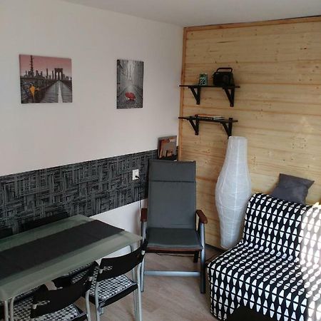 Na Polesi Apartment Zlutice Bagian luar foto