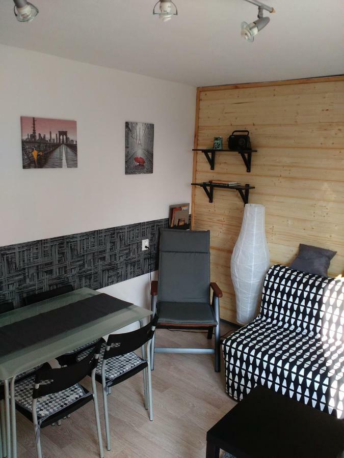 Na Polesi Apartment Zlutice Bagian luar foto