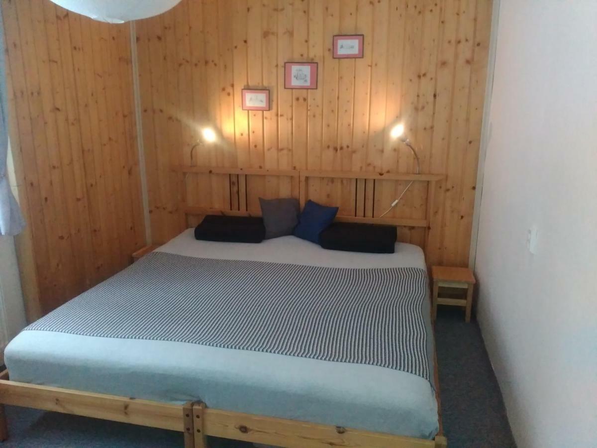 Na Polesi Apartment Zlutice Bagian luar foto